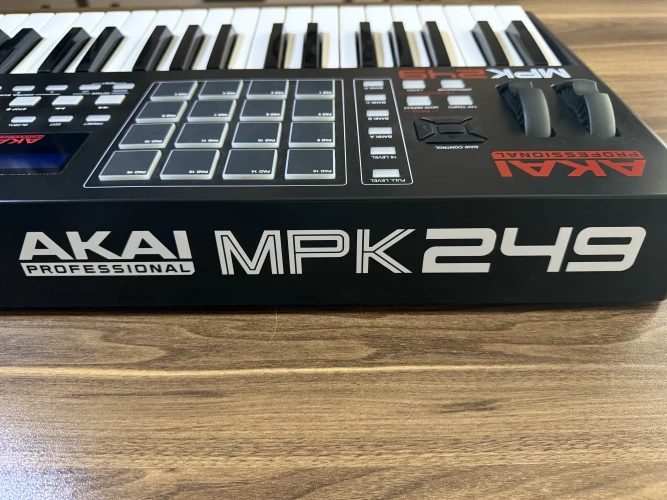 Akai Mpk249 Midi Klavye 8