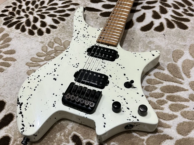 Headless Custom 6 String Elektro Gitar 1