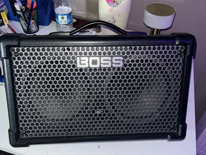 BOSS CUBE-ST2-R Cube Street Monitor Amfi 1