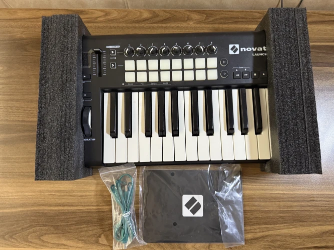 Novation Launchkey 25 Mk2 5