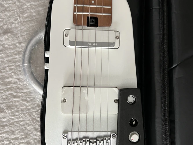 Donner HUSH™ X Pro Elektro Gitar (Beyaz) 2