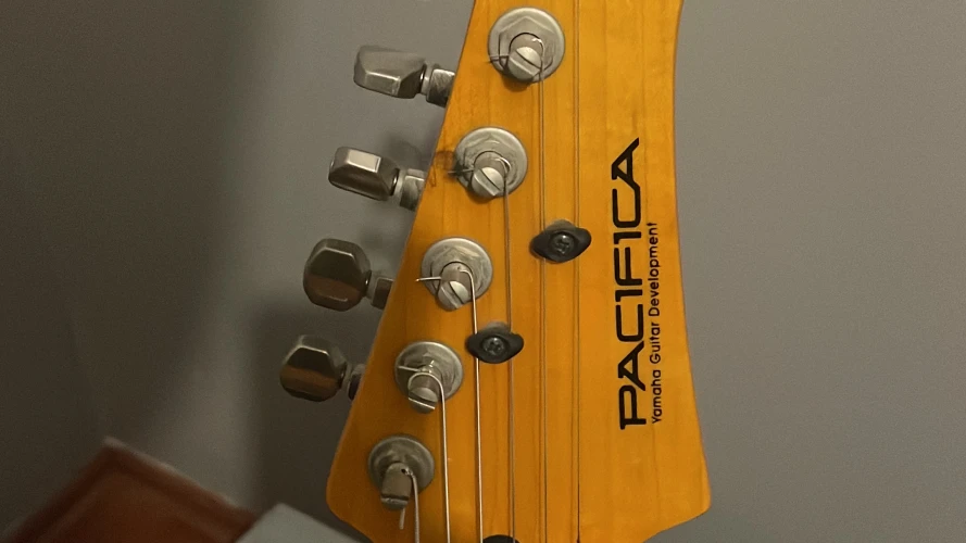 Yamaha Pacifica 510V 5