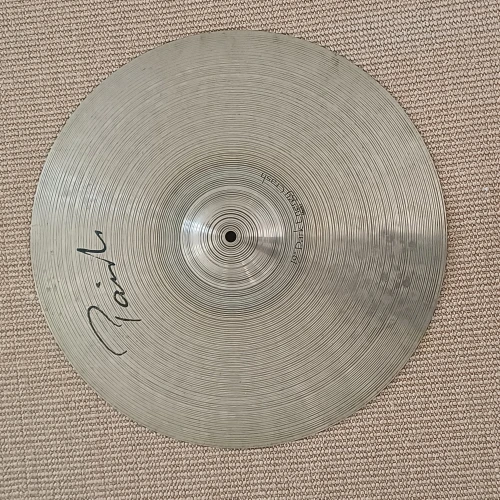 Paiste Signature 19" Crash çatlaklı 1