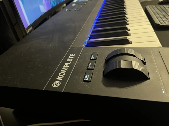 NI Komplete Kontrol S88 Mk2 acil 3