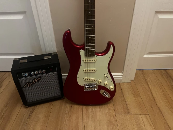 SX Stratocaster Elektro Gitar ve Boston Amfi 6