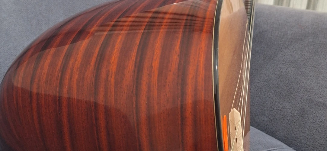 Paduk Kısa Sap Profesyonel Bağlama 3