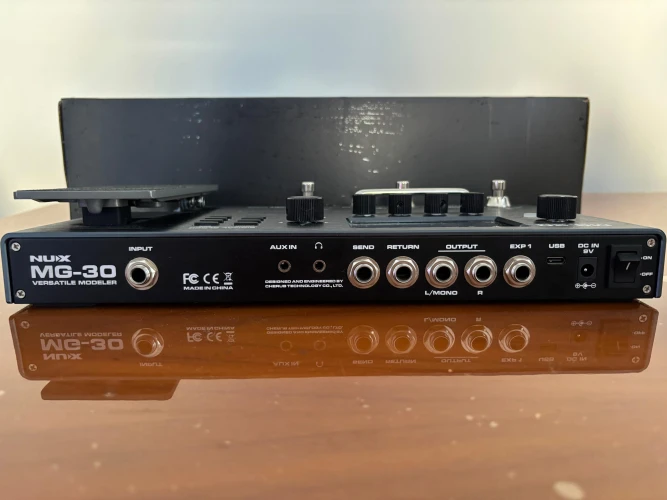 Nux MG 30 Elektro Gitar Prosesörü 3