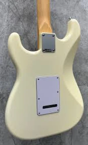 Fender Standard Stratocaster Akçaağaç Klavye Olympic White Elektro Gitar 2