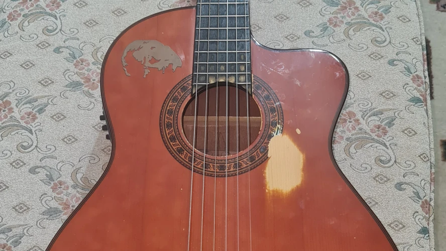 Valencia CG180CE Elektro Klasik Gitar 1