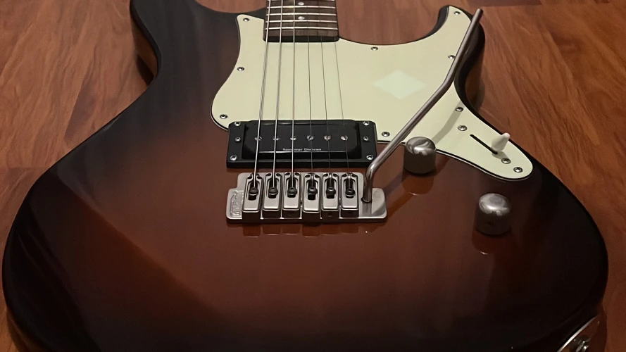 Yamaha Pacifica 510V 1