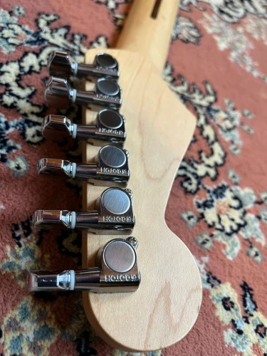 fender stratocaster japan 4