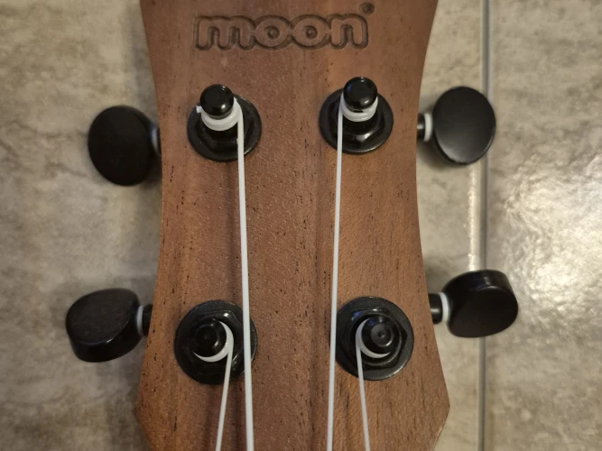 Moon Ukulele 1