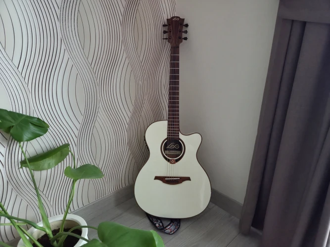 Lag T118 ASCE-IVO Elektro Akustik Gitar + Gigbag 3