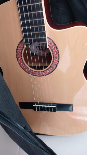 Satılık Yissi Marka, Model:C-91 CN , Maun gövde, Yarım Kasa Klasik Gitar 9