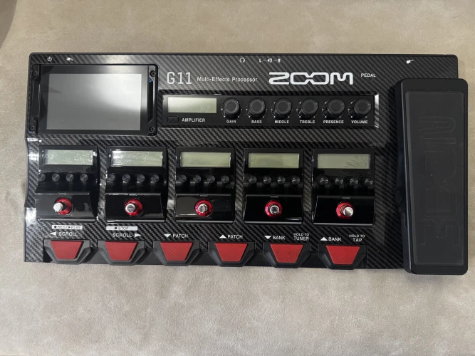Zoom G11 Elektro Gitar Prosesörü 1