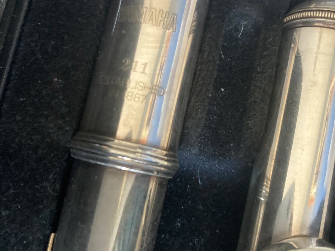 Yamaha YFL 211 established in 1887 2