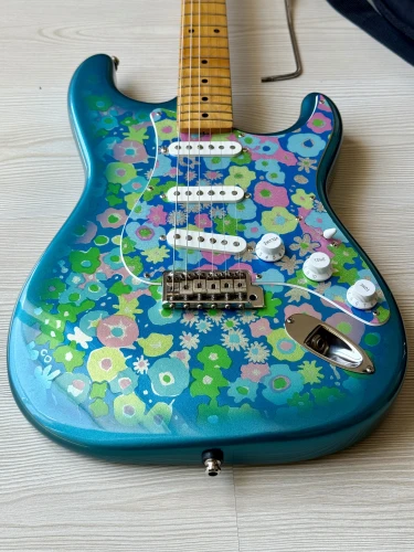 1997 Fender Japan Vintage 57 Reissue Blue Flower Stratocaster Crafted in Japan 6
