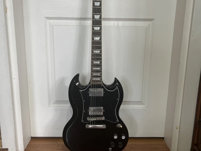 Epiphone SG Standard (Ebony) 1