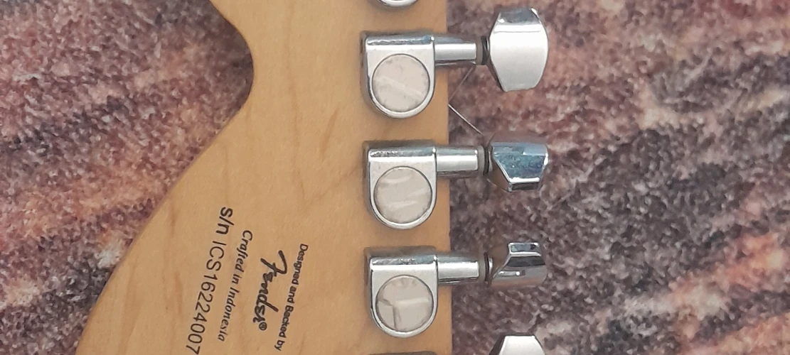 Squier Affinity Stratocaster 2