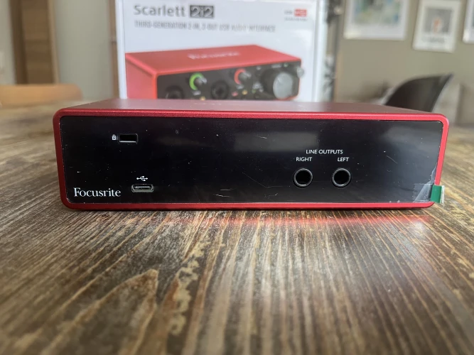 Scarlett 2i2 Gen3 Ev stüdyosunda az kullanıldı, kutulu, hatasız 2