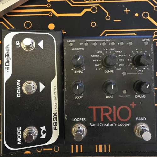 DigiTech TRIO Plus Band Creator Looper + FS3X Footswitch 1