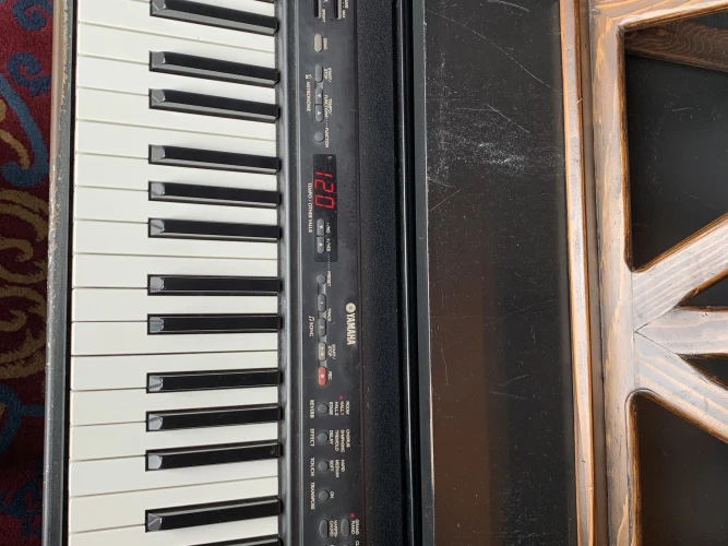 Yamaha P80 Taşınabilir digital klavye 2