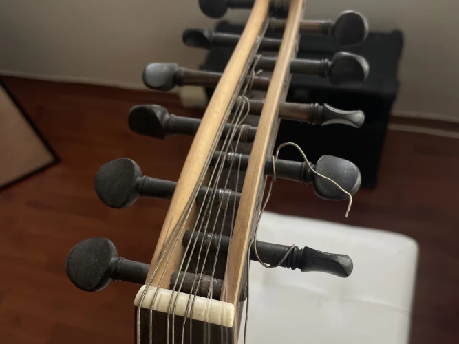 15 yıllık el yapımı ud 2