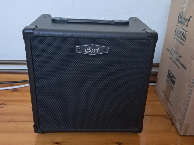 Cort CM20B - Bas Gitar Amfisi 2