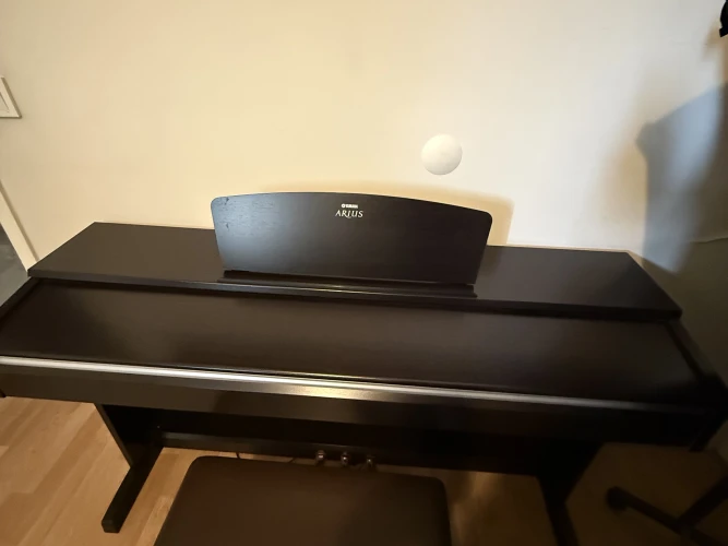 Yamaha YDP-135 Dijital Piyano 1