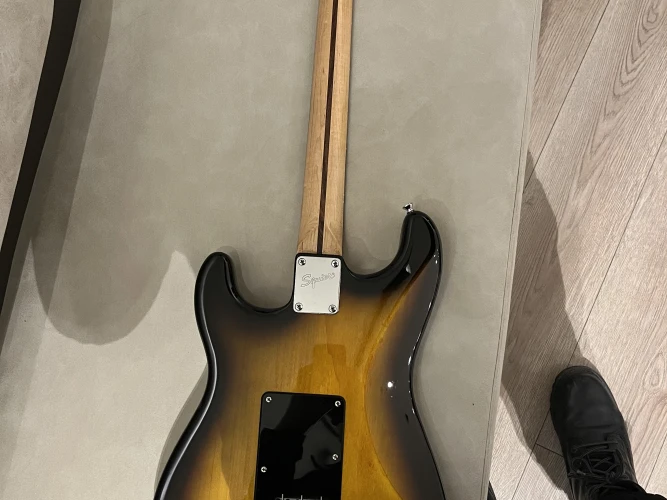 Squier Affinity Strat 6