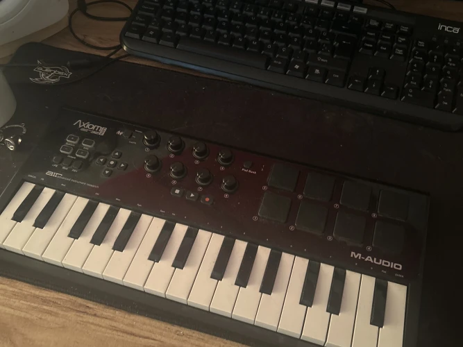 M-AUDİO axiom air 32 3