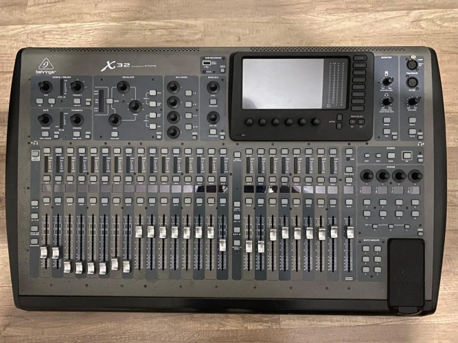 Behringer x32 1