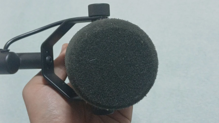 Shure SM7-B 4