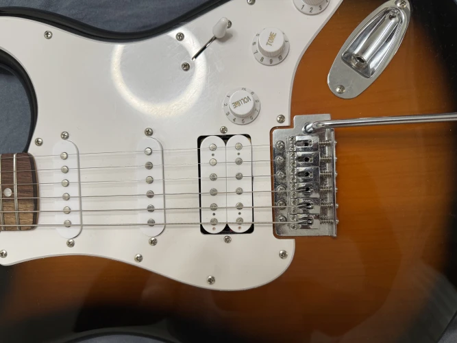 Squier Stratacoaster HSS 2