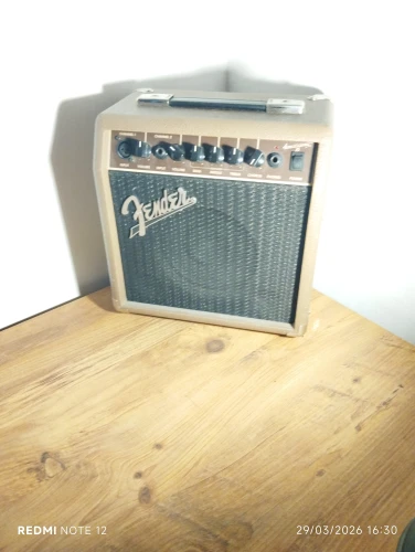 Fender Acoustasonic 15 Akustik Gitar Amfisi ( OLR 26-26033 ) 7