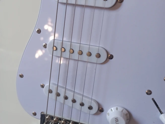 lea elektro gitar sss 4