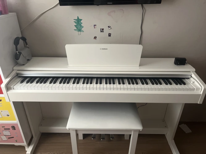 yamaha ydp105WHdigital piano beyaZ 2