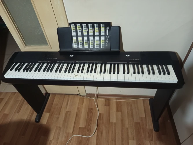 Casio CDP-135BK 88 tuşlu dijital piyano 1