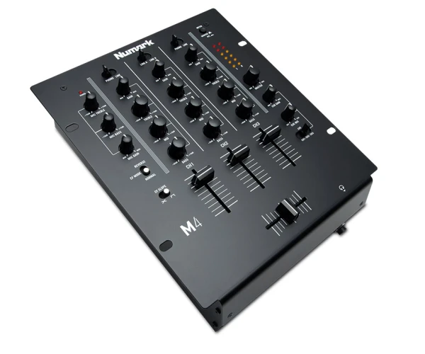NUMARK M4 Mixer 1
