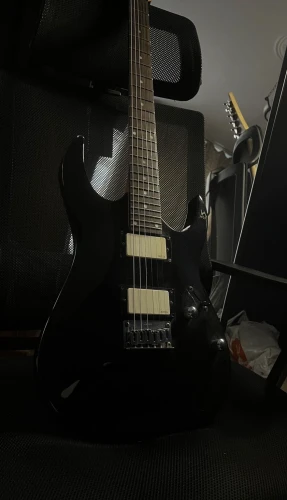 Ibanez Gio EMG 81/60 2