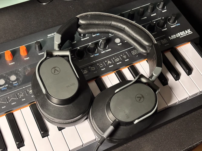 Austrian Audio Hi-X55 2