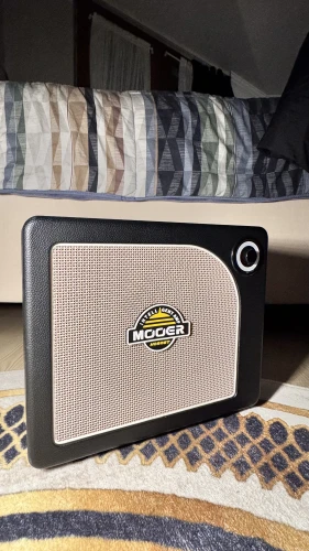 Mooer Hornet 15i - YAPAY ZEKA ÖZELLİKLİ 2