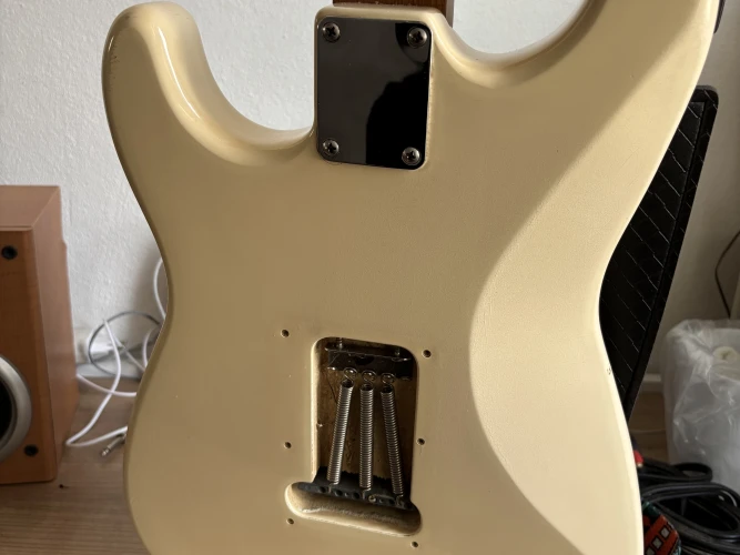FENDER STRAT MEKSİKA 4