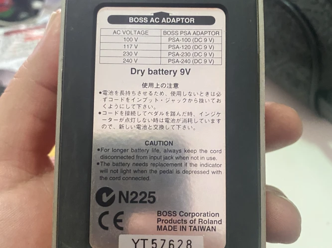 boss ds1  distortion. boss acoustic smilatör ac3 4