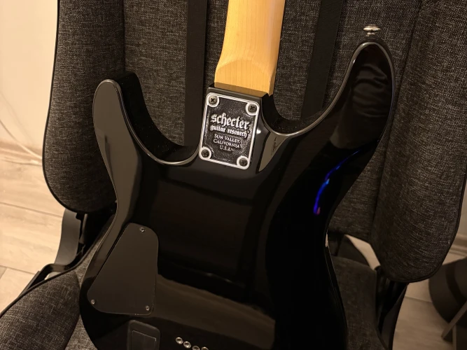 Schecter Demon 6 Crimson 4