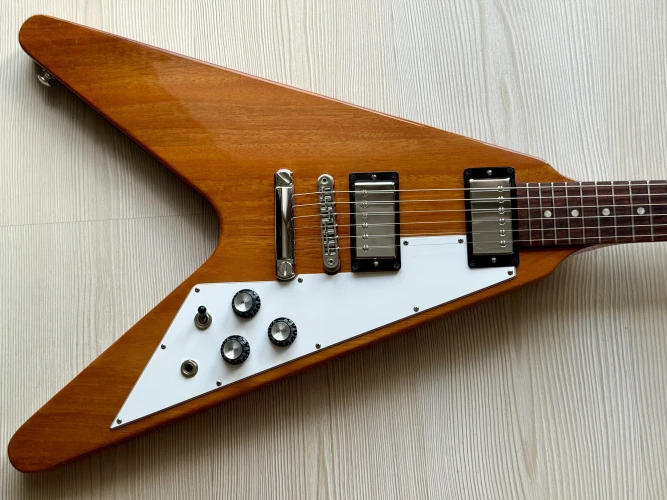 Gibson Flying V Antique Natural 5