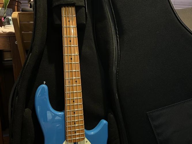 Marcus Miller Sire Z3 5 telli bas gitar 2