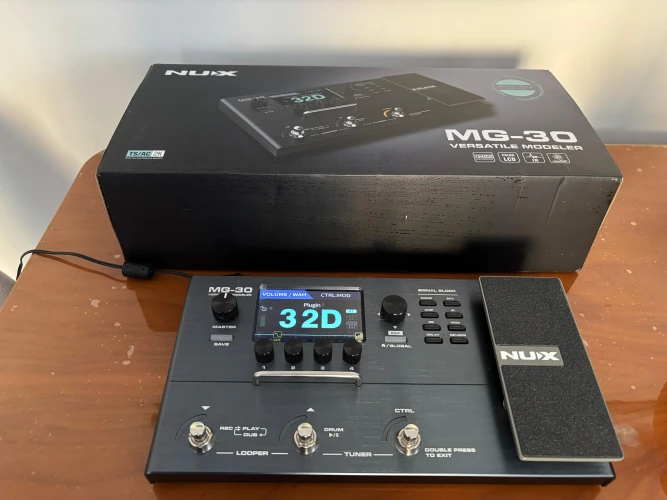 Nux MG 30 Elektro Gitar Prosesörü 1
