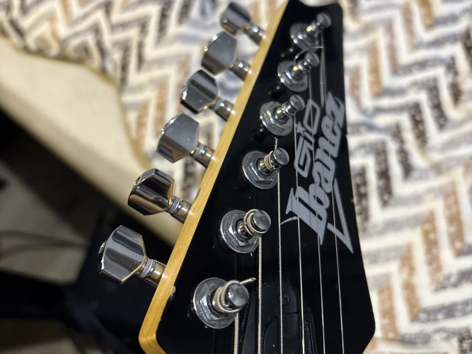 Ibanez GRG140-WH Gio Serisi Beyaz Elektro Gitar 4