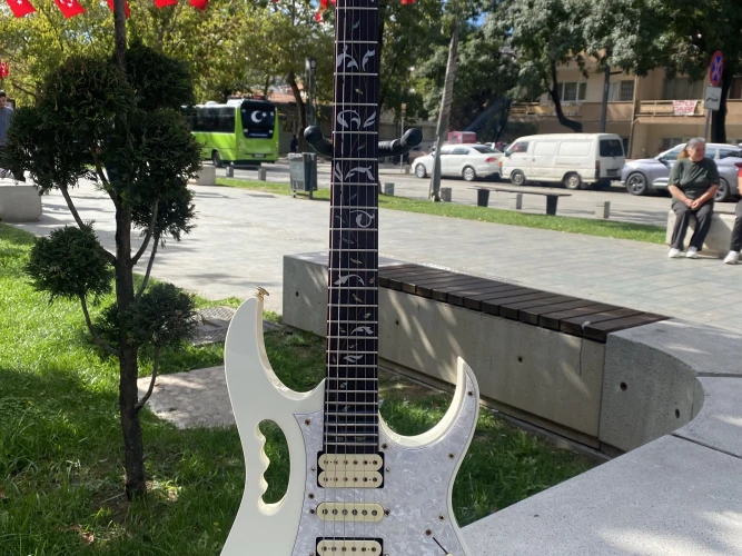 ibanez jem 2